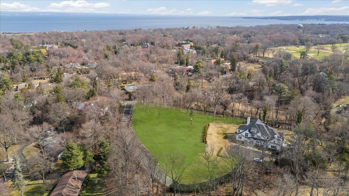 36 Cow Neck Road Property Photo 18