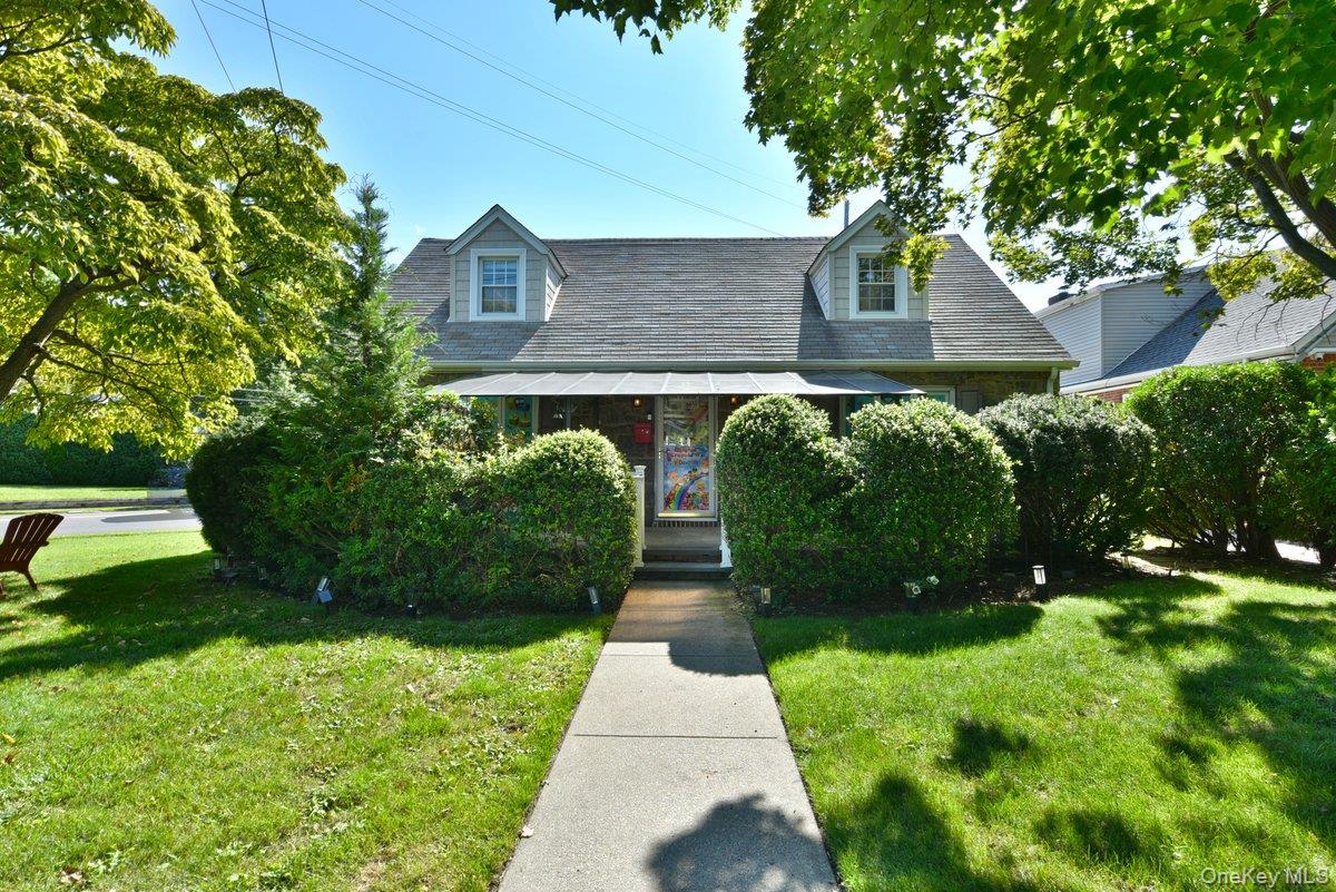 93 Gilmore Boulevard Property Photo 1
