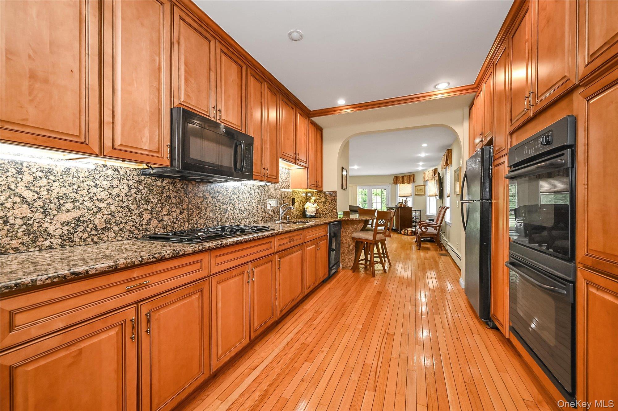 18433 Tudor Road Property Photo 6