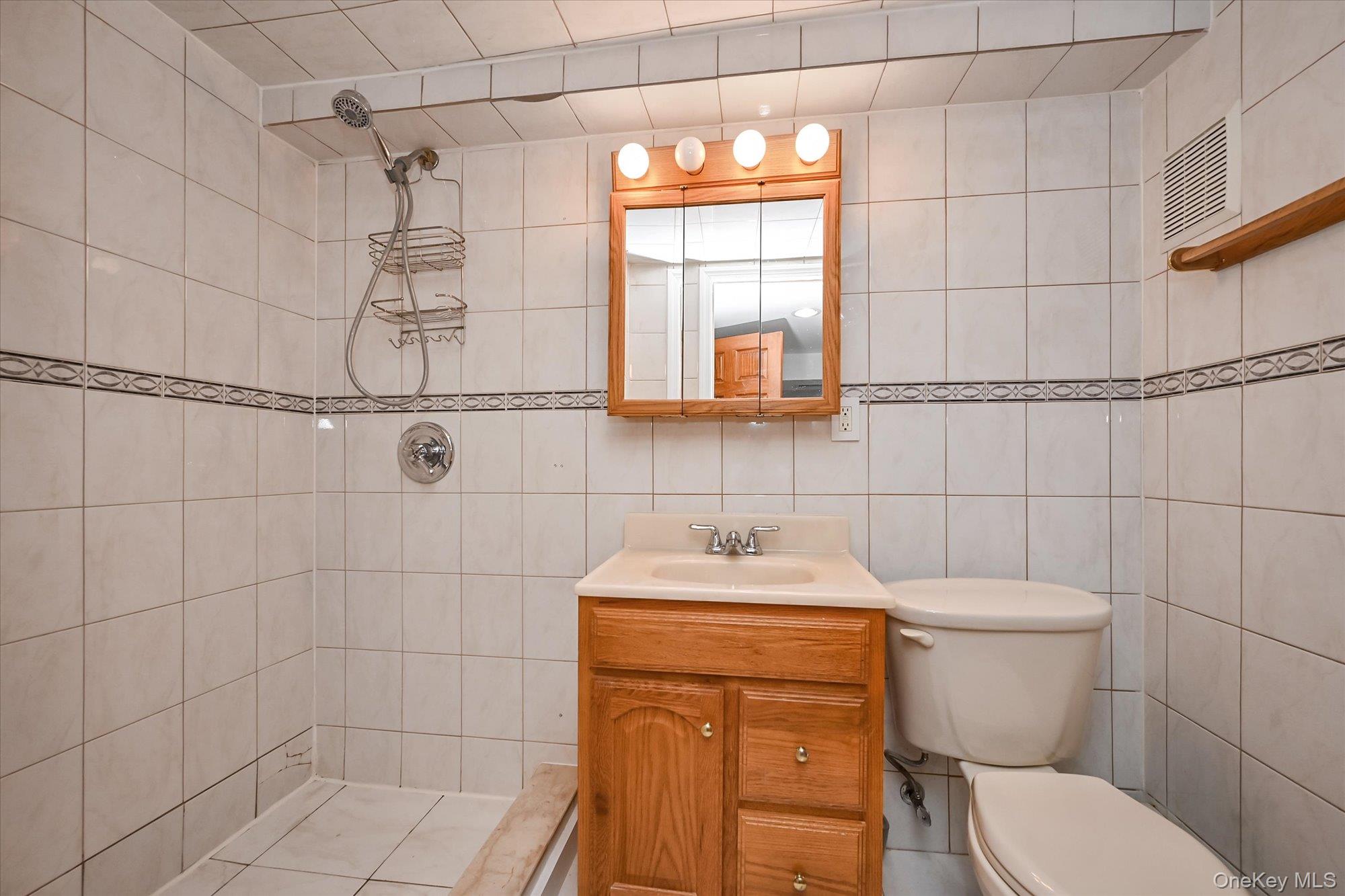 18433 Tudor Road Property Photo 20