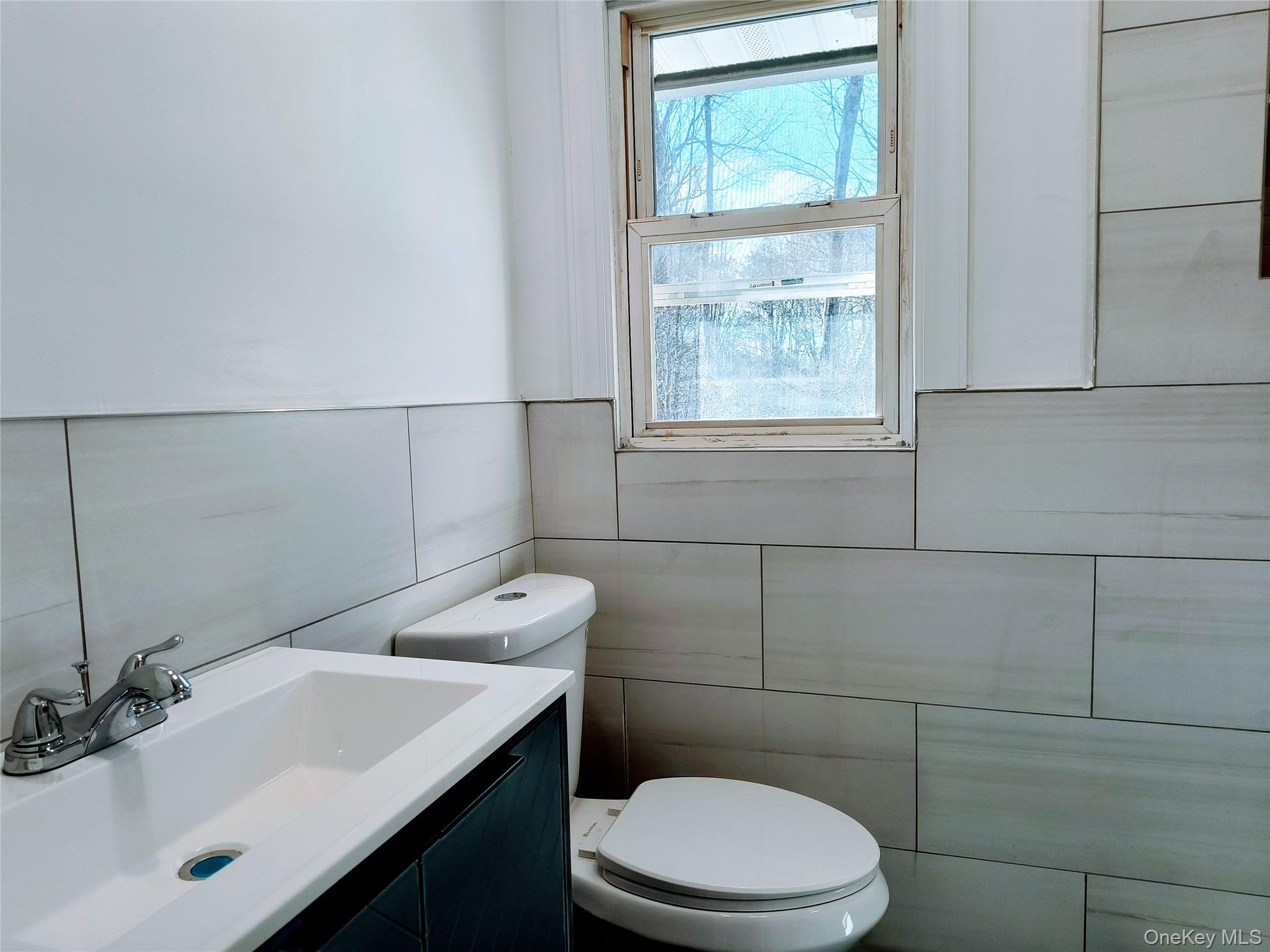 28 Pine Tree Lane Property Photo 8