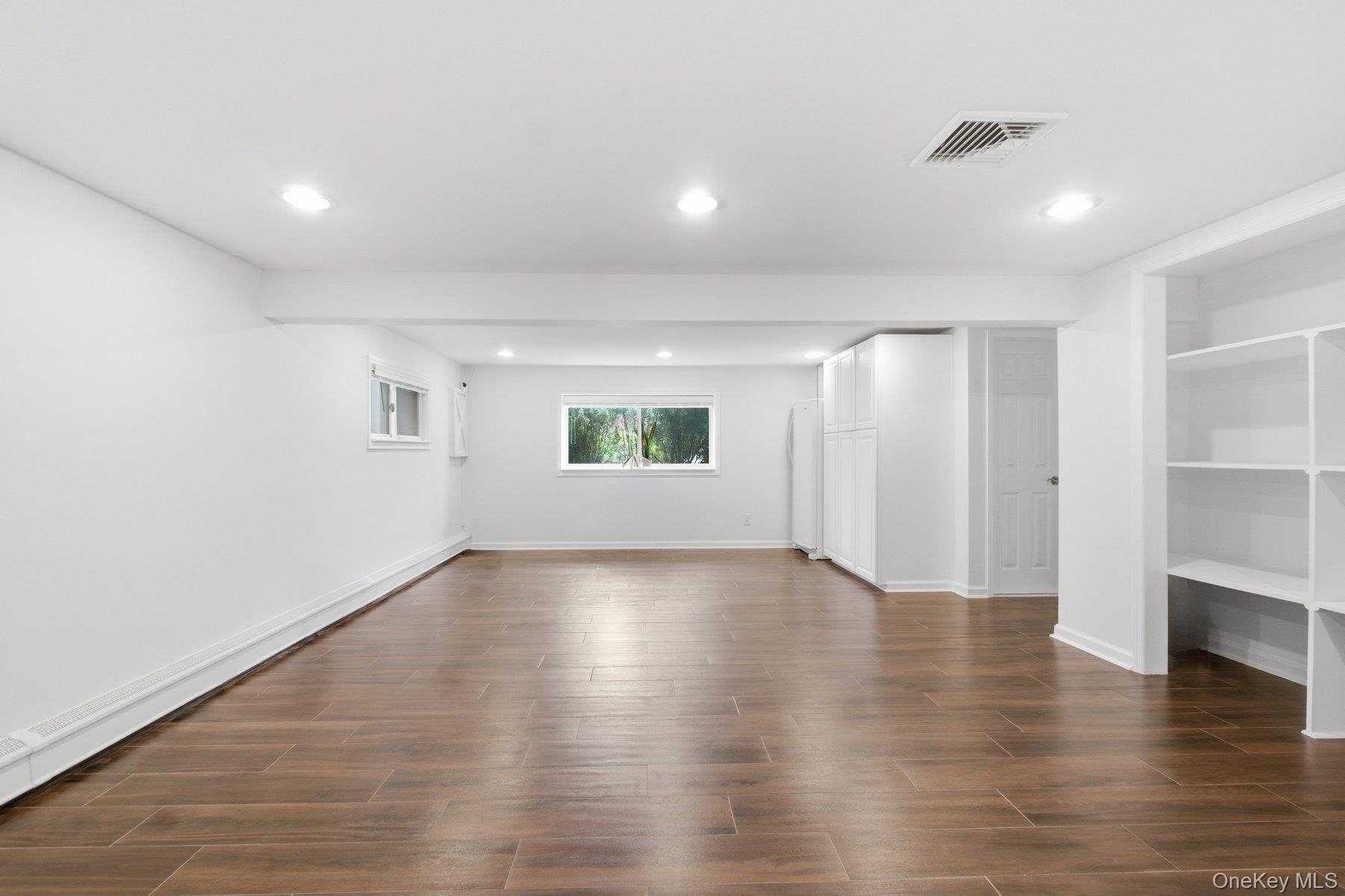 5 Willow Street Property Photo 18