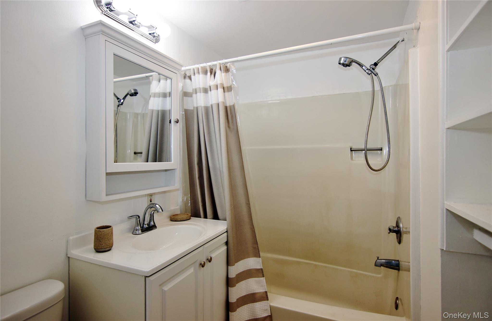 201 Bennett Avenue Property Photo 19