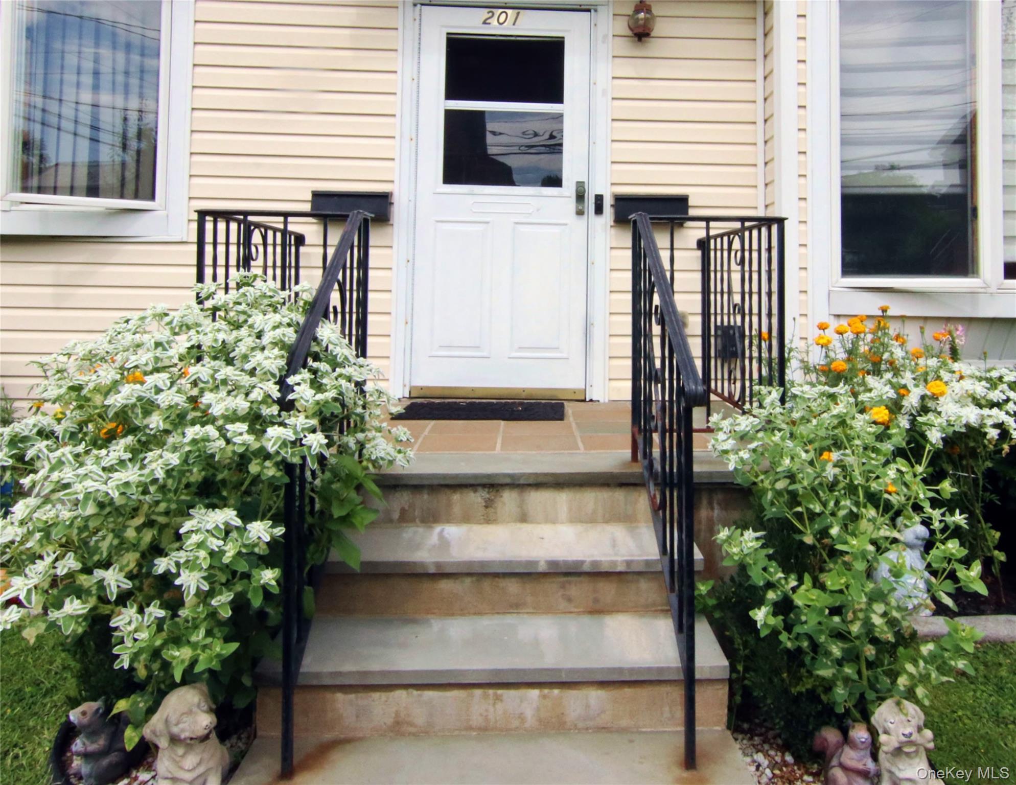201 Bennett Avenue Property Photo 25