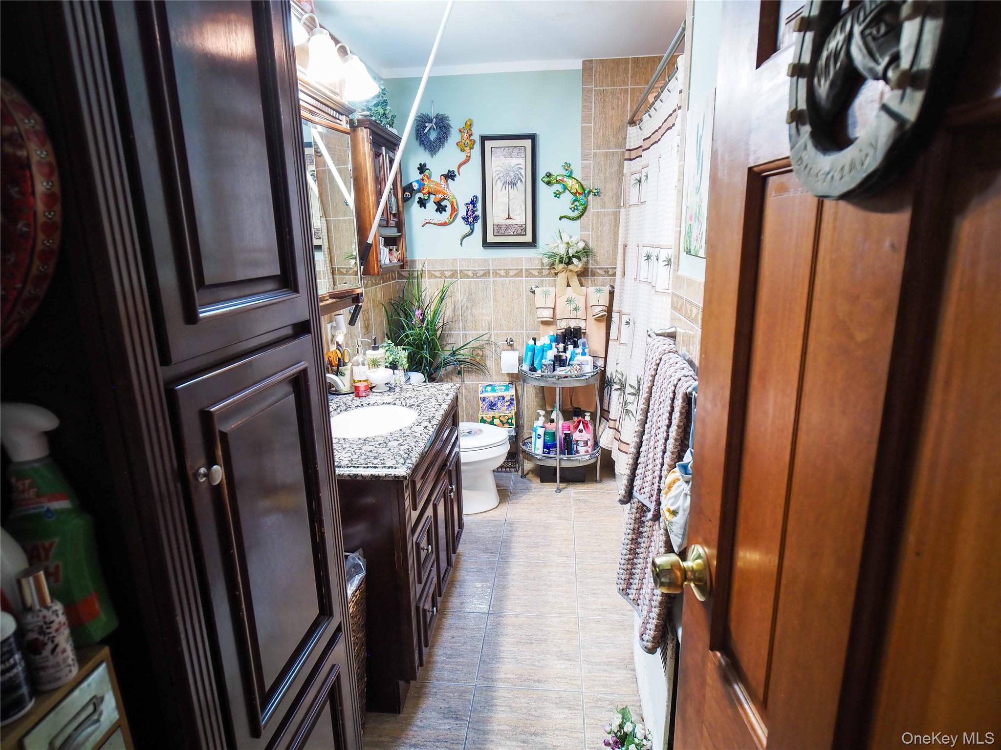 10343 Woodhaven Boulevard Property Photo 10