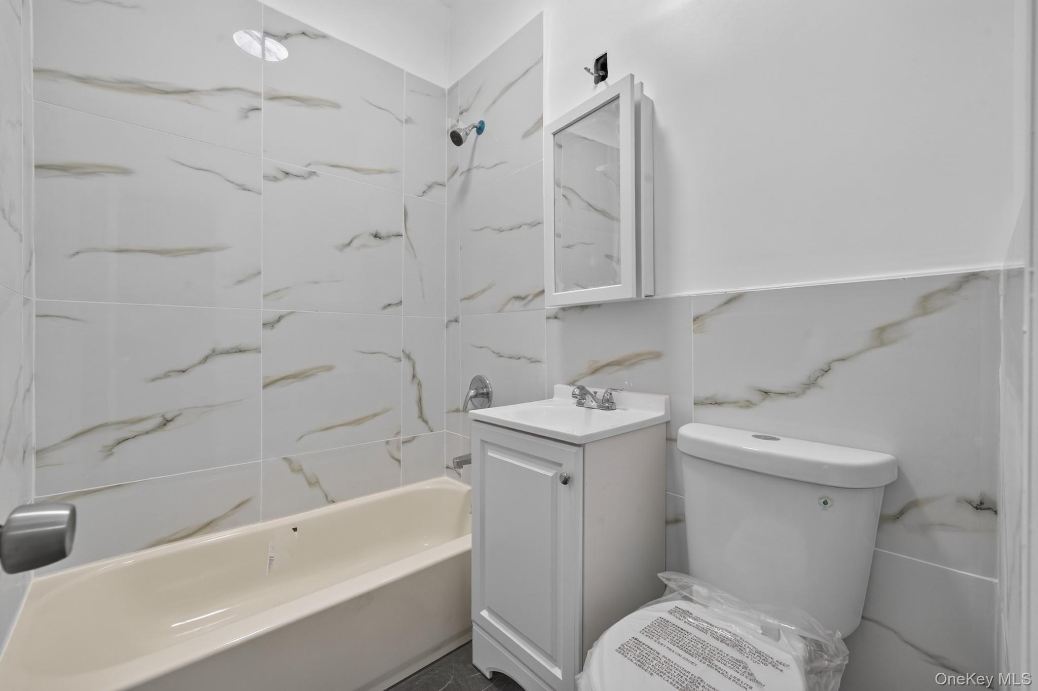 416 Van Siclen Avenue Property Photo 6