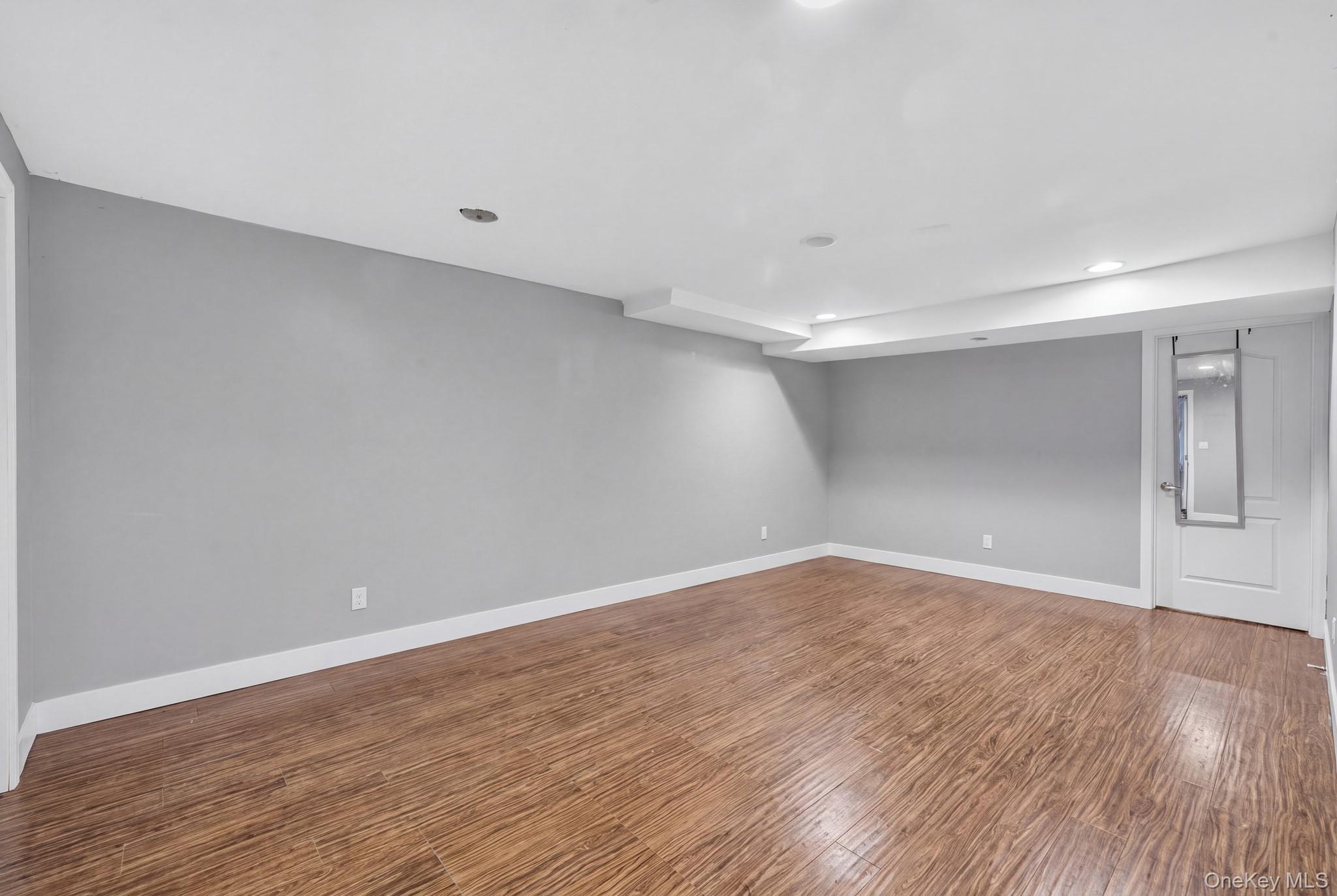 416 Van Siclen Avenue Property Photo 12