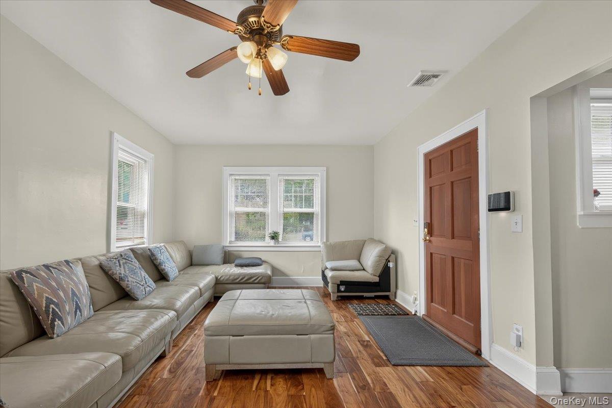 510 Secatogue Avenue Property Photo 5