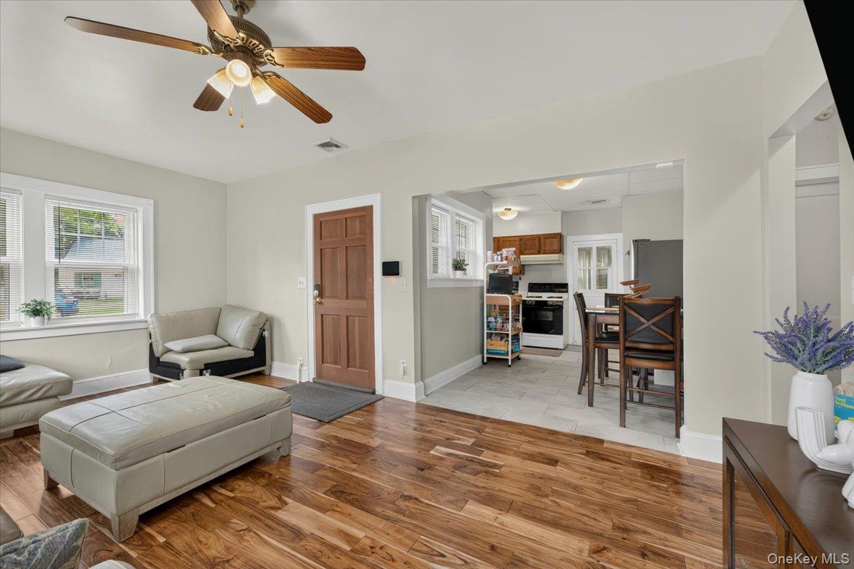 510 Secatogue Avenue Property Photo 10