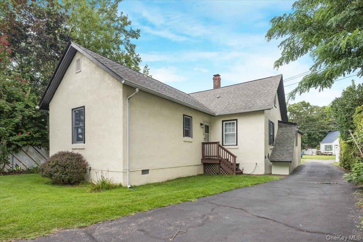 510 Secatogue Avenue Property Photo 28