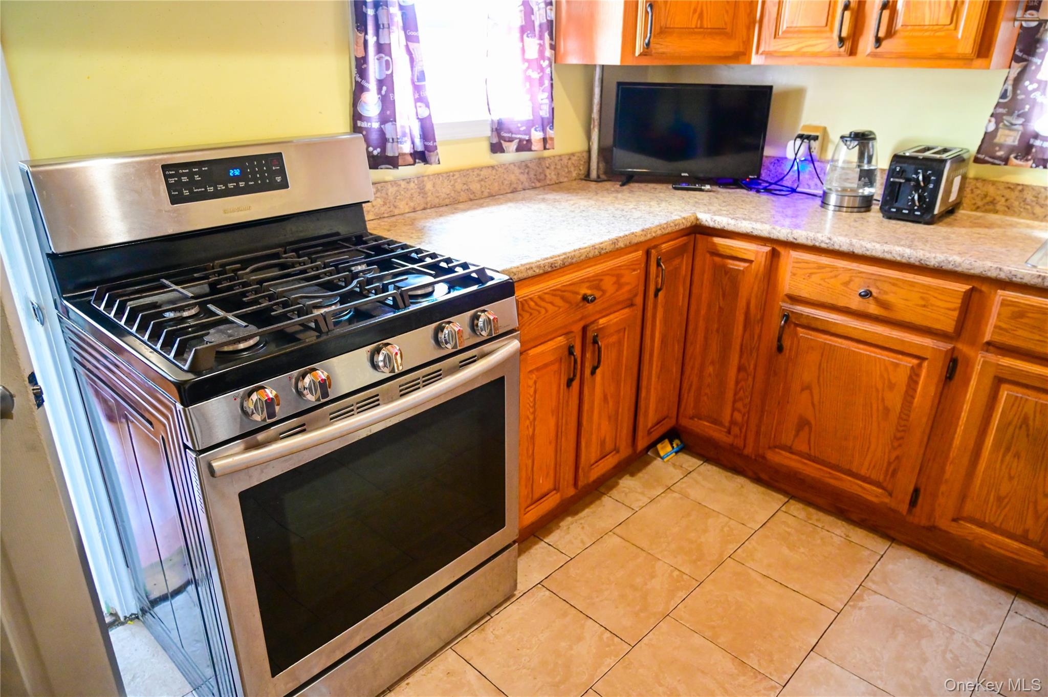 16038 111th Avenue Property Photo 6