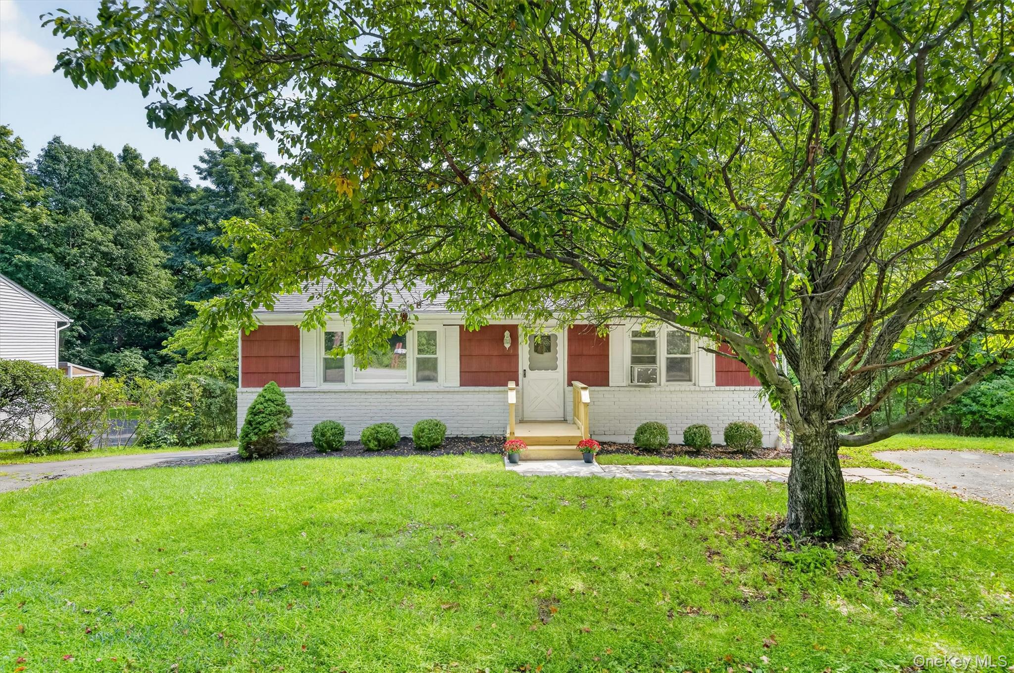31 Leslie Road Property Photo 2