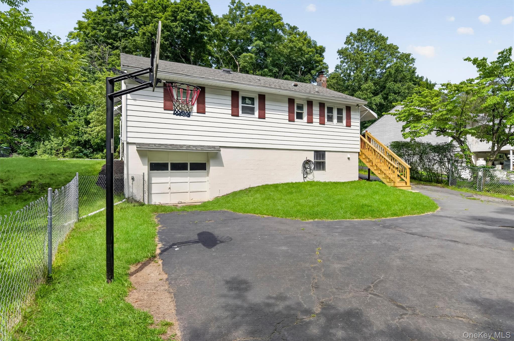 31 Leslie Road Property Photo 24
