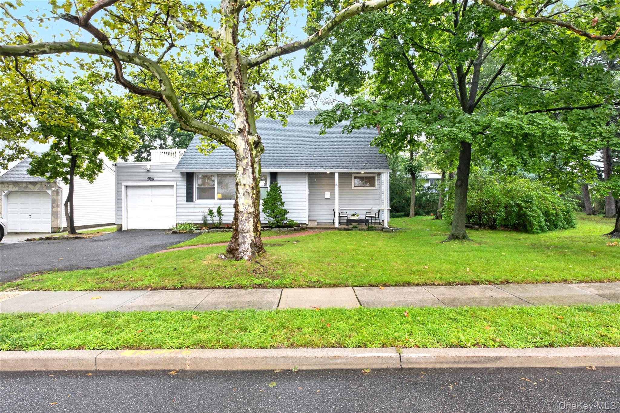 50 Commander Avenue Property Photo 1
