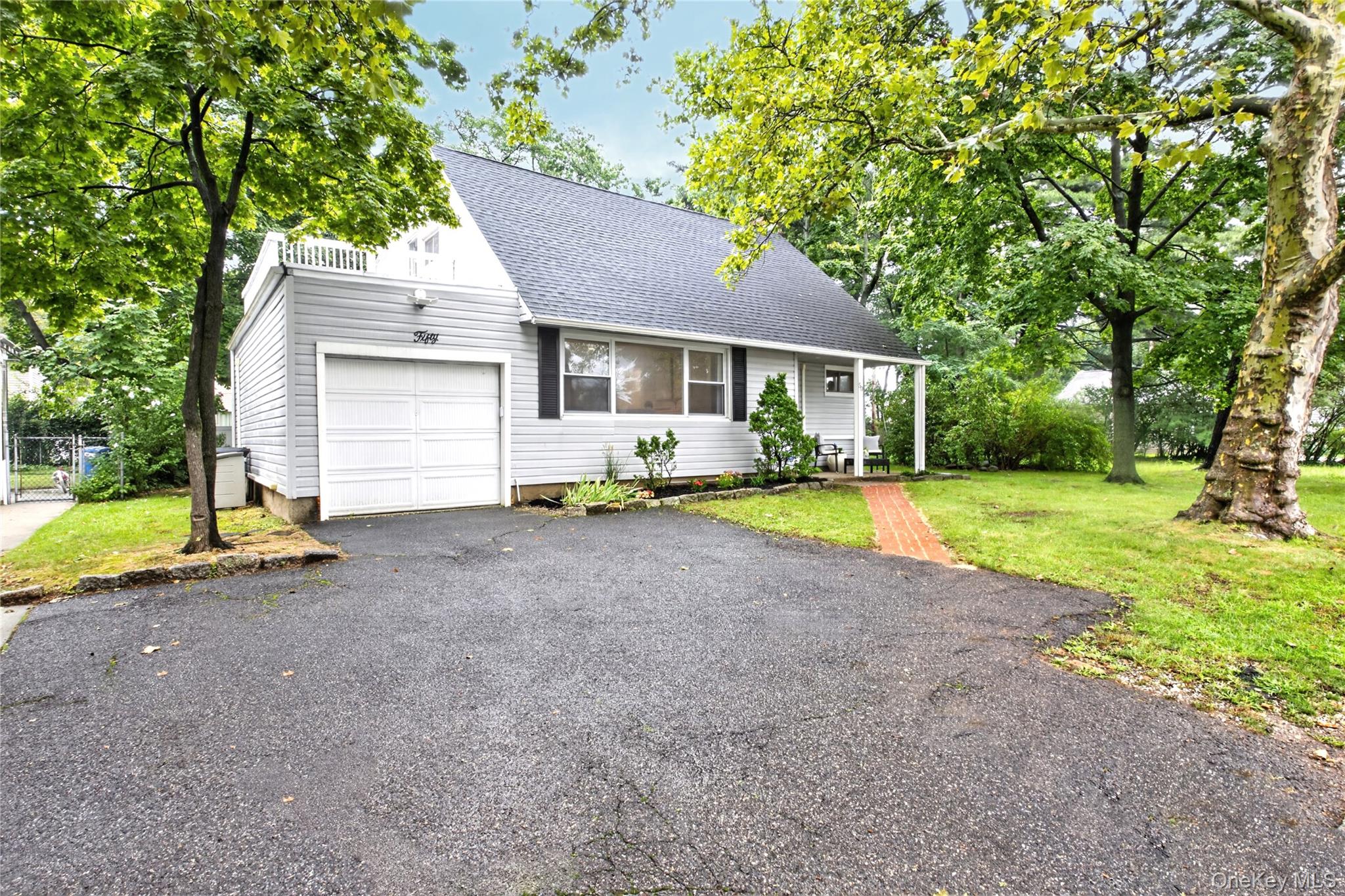 50 Commander Avenue Property Photo 3