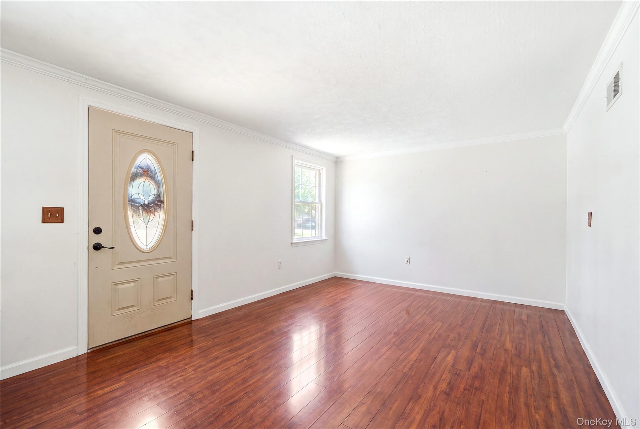 211 Hampton Avenue Property Photo 7
