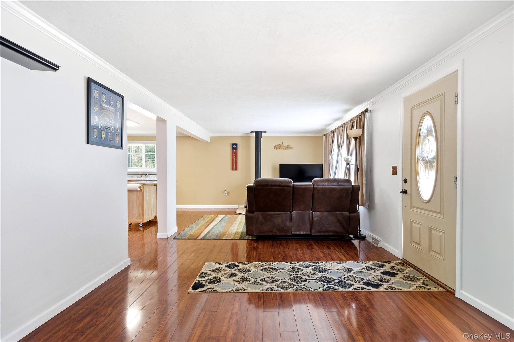 211 Hampton Avenue Property Photo 8