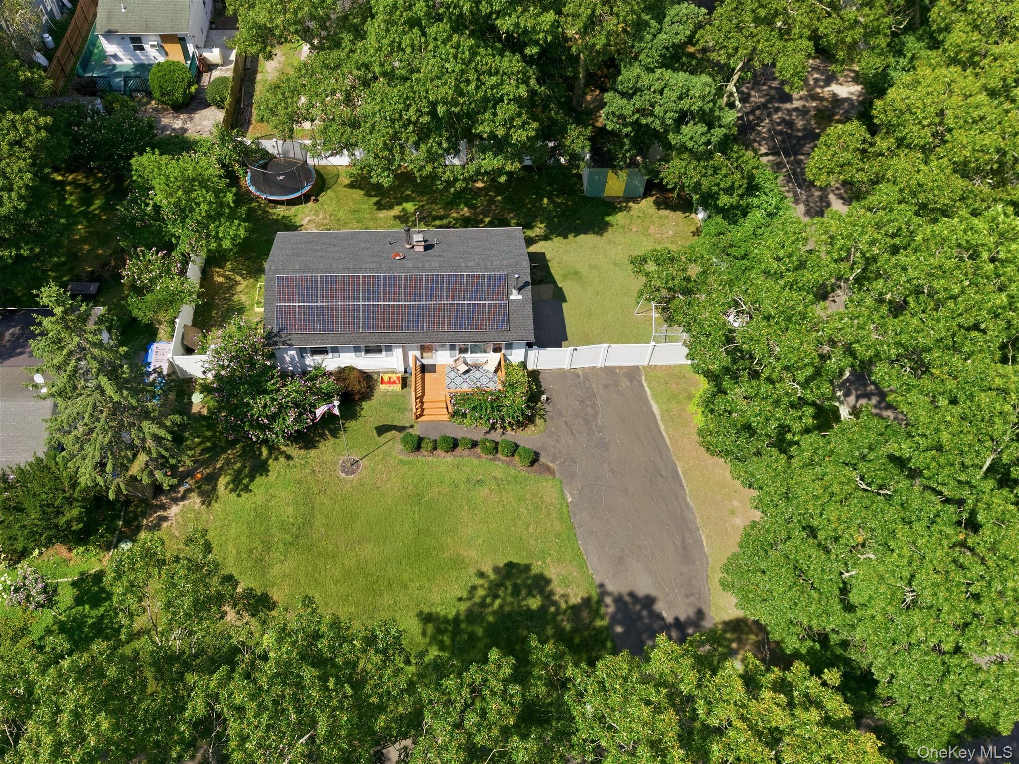 211 Hampton Avenue Property Photo 29