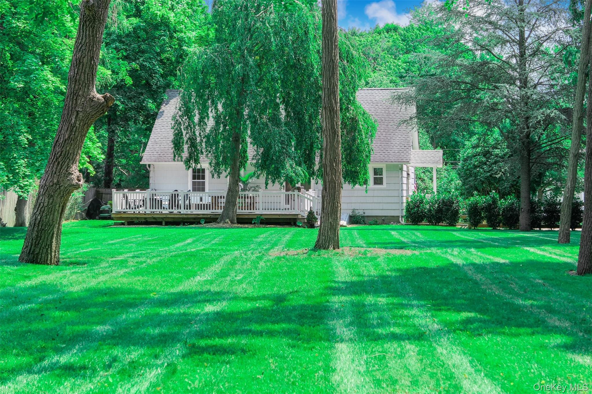 353 S Country Road Property Photo 42