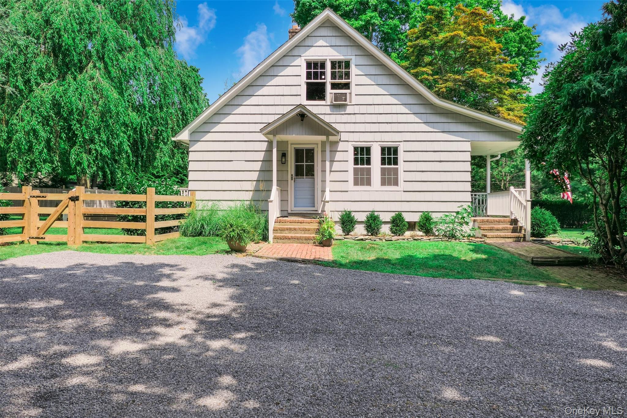 353 S Country Road Property Photo 43