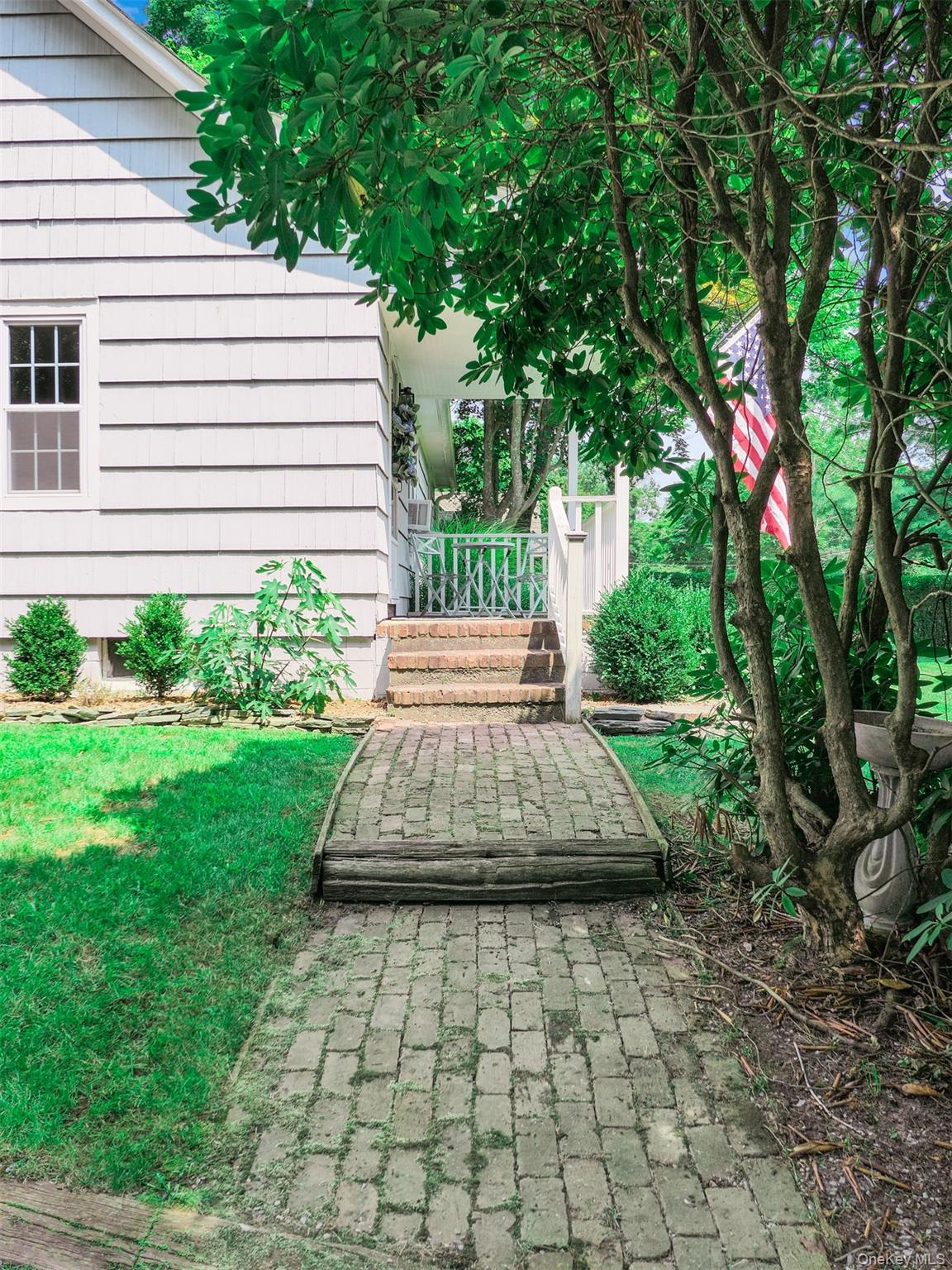 353 S Country Road Property Photo 45