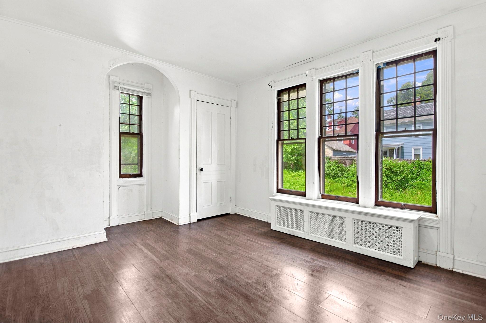 173 S Cherry Street Property Photo 3