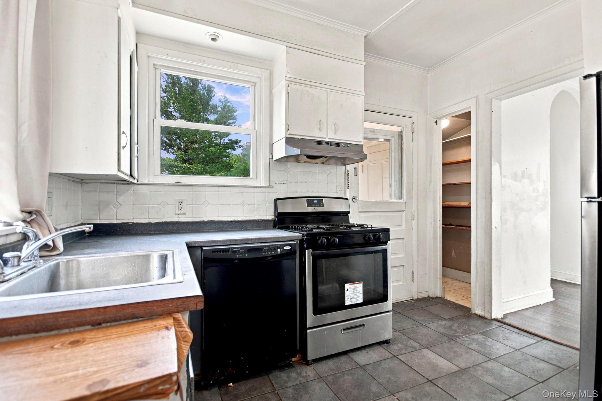 173 S Cherry Street Property Photo 11