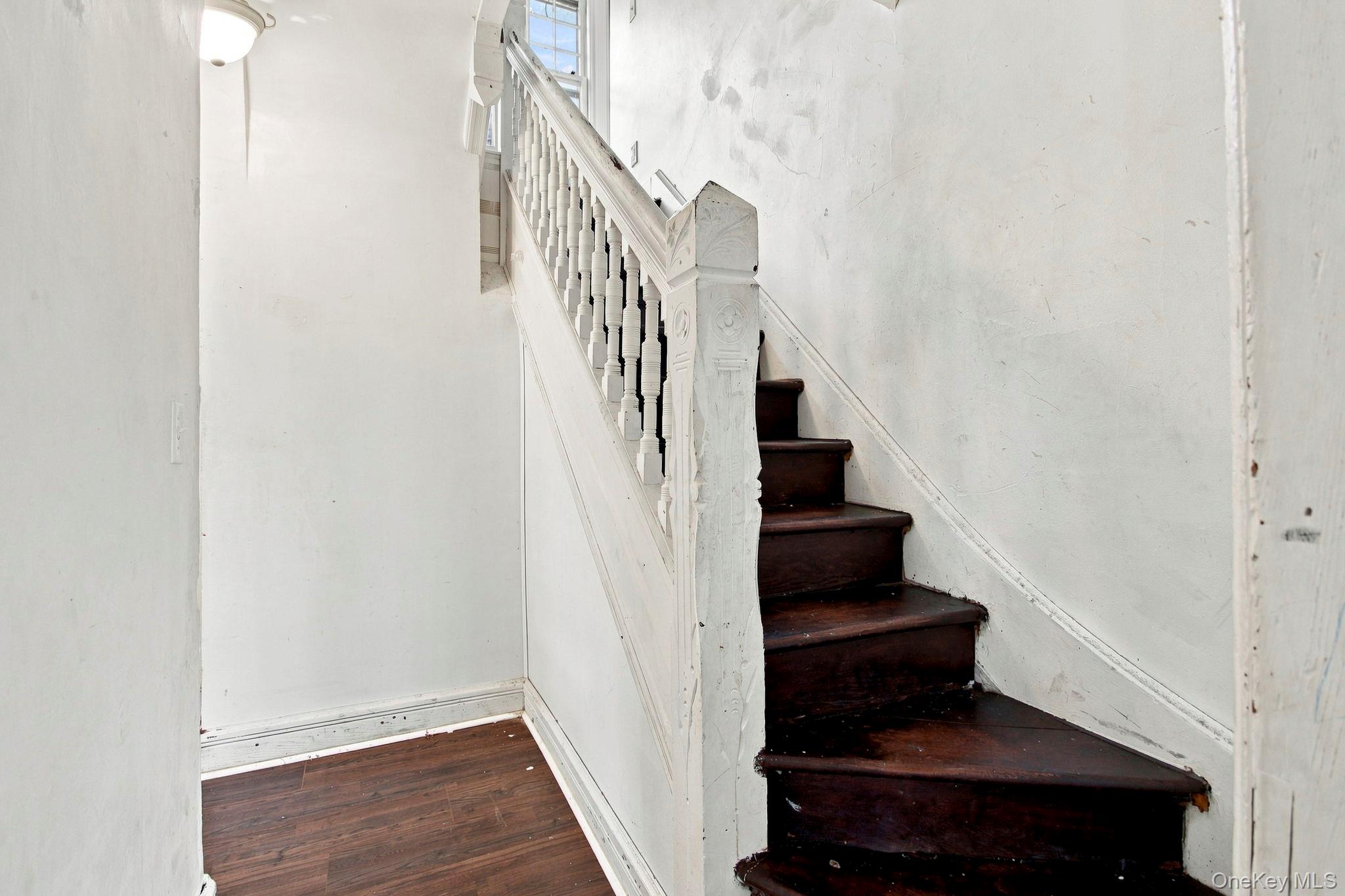 173 S Cherry Street Property Photo 14