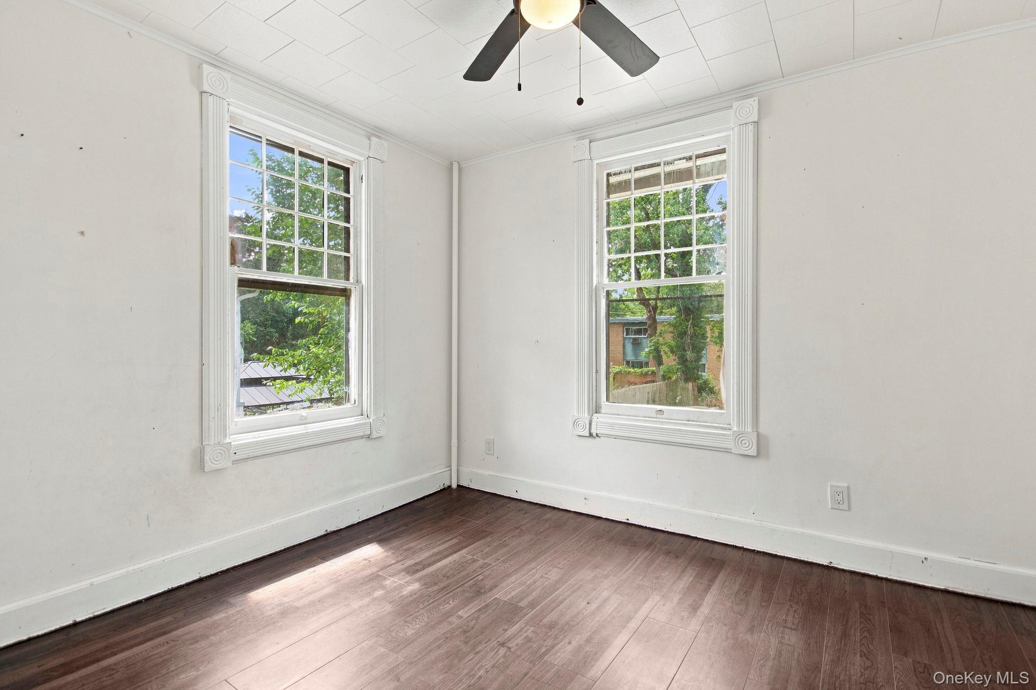 173 S Cherry Street Property Photo 20