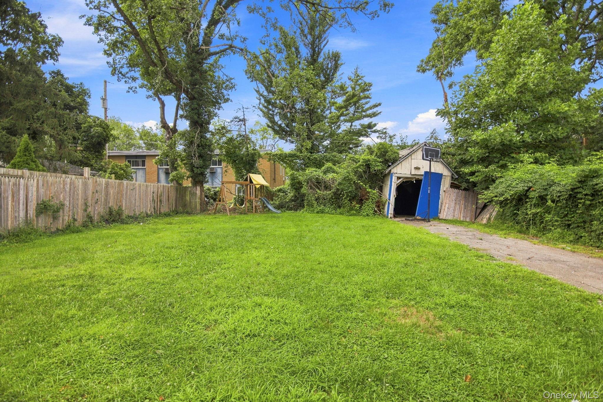 173 S Cherry Street Property Photo 29