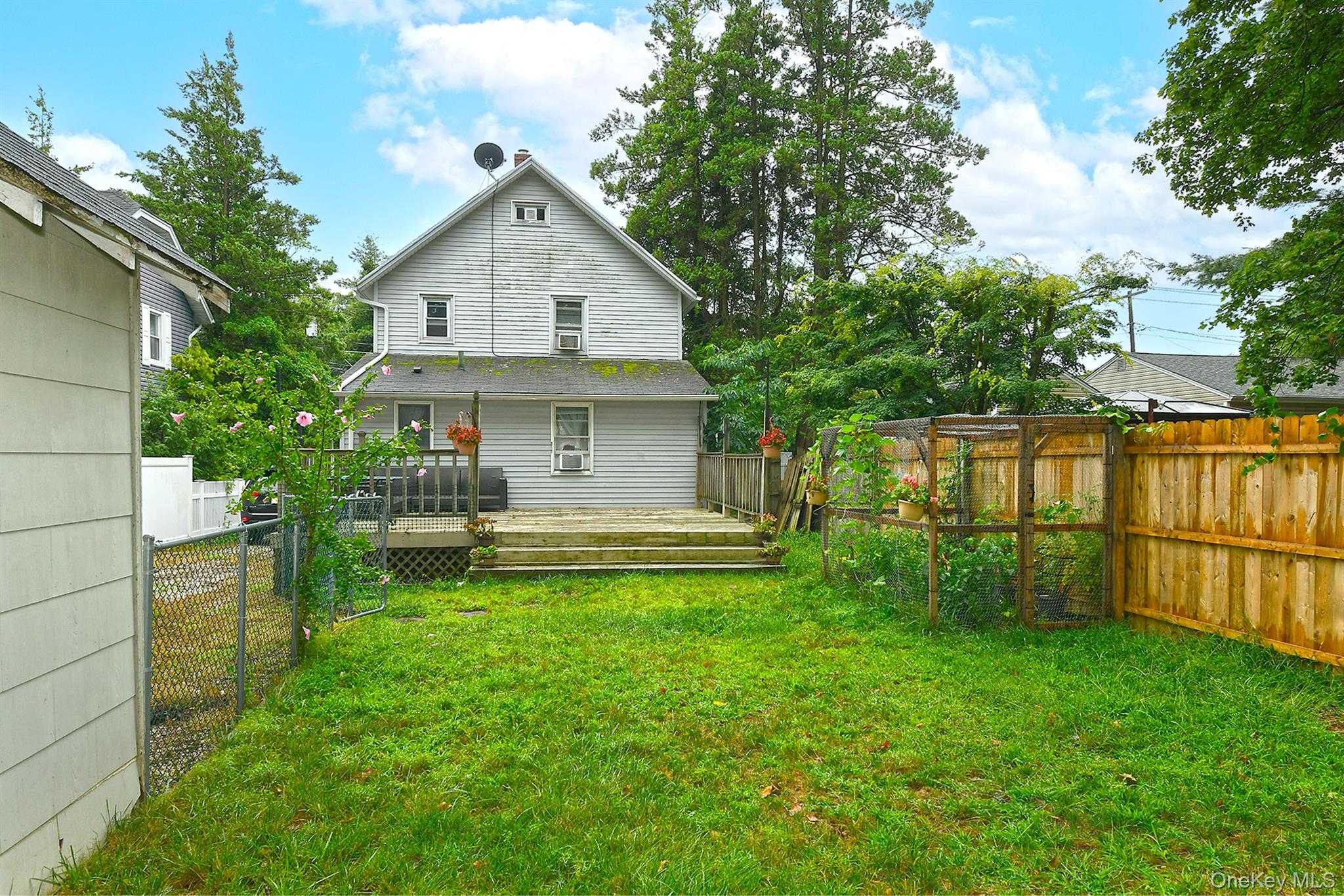 87 Olive Street Property Photo 14