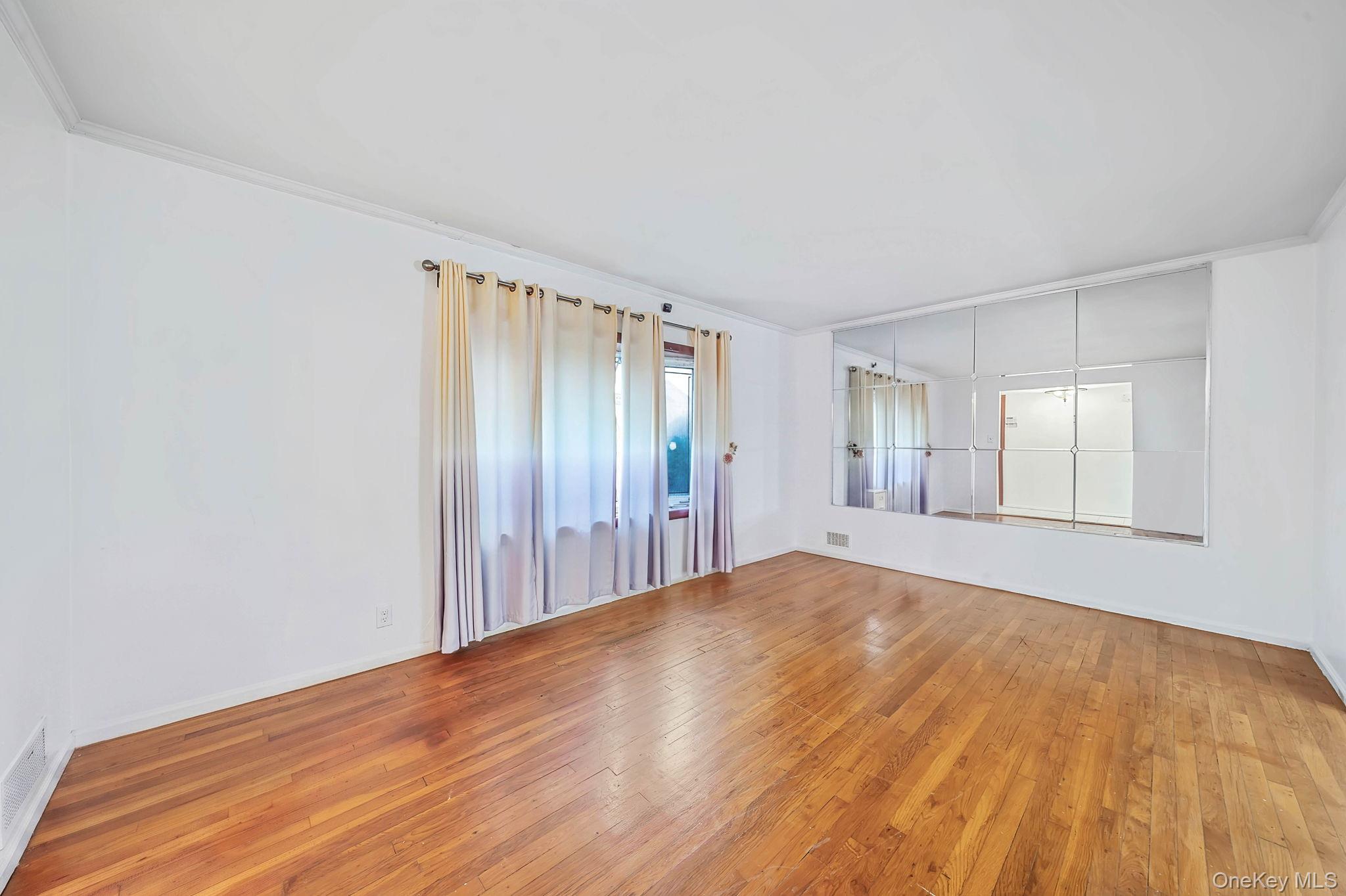 14614 229th Street Property Photo 4
