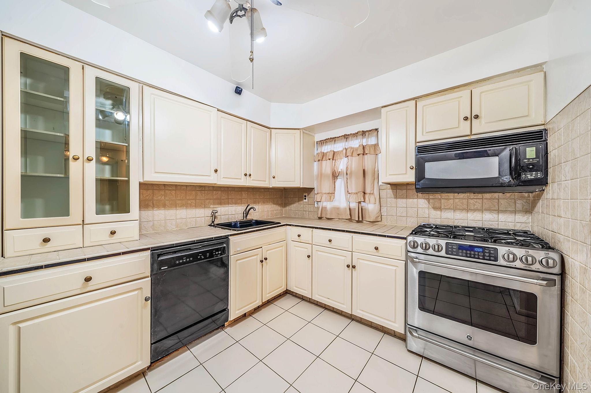 14614 229th Street Property Photo 7
