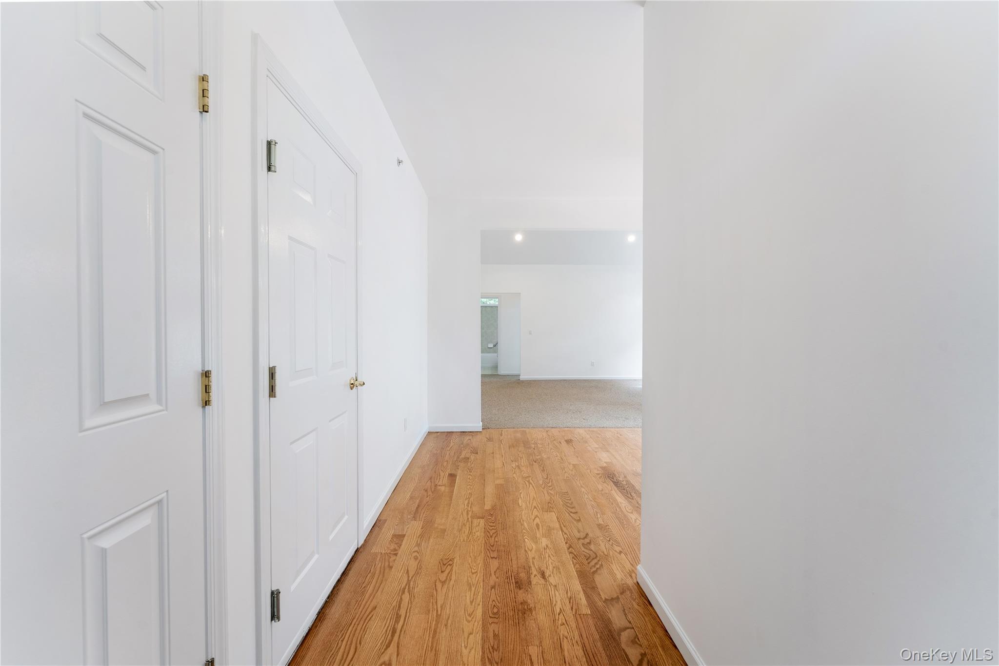 7 Pond Circle Property Photo 5
