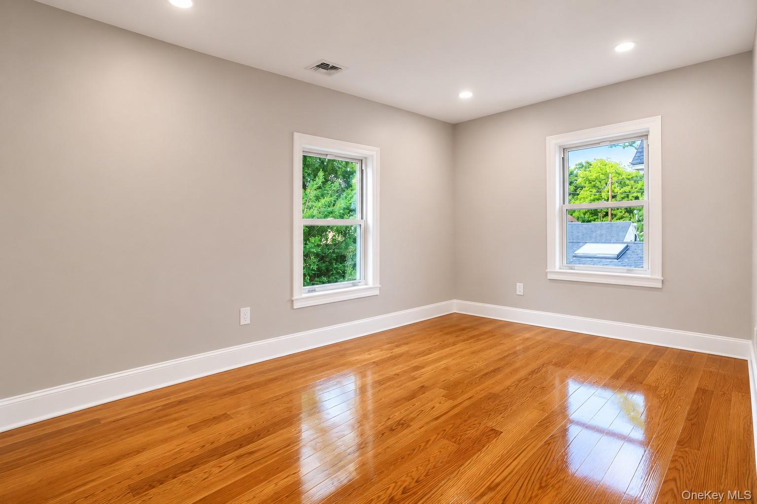 82 Vernon Avenue Property Photo 19