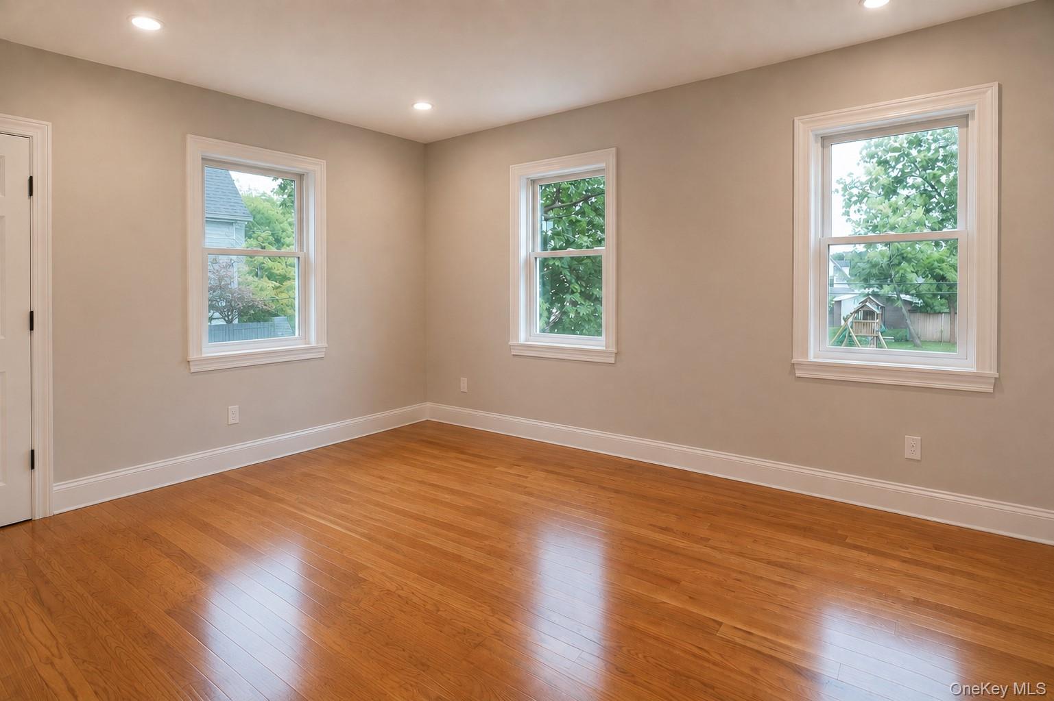 82 Vernon Avenue Property Photo 23