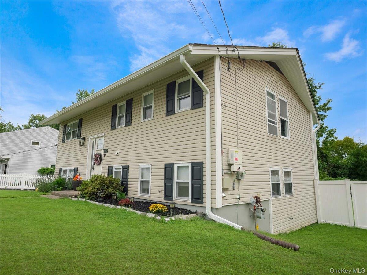47 Chestnut Oval Property Photo 6