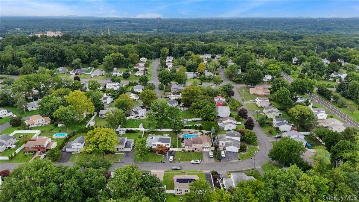 47 Chestnut Oval Property Photo 45