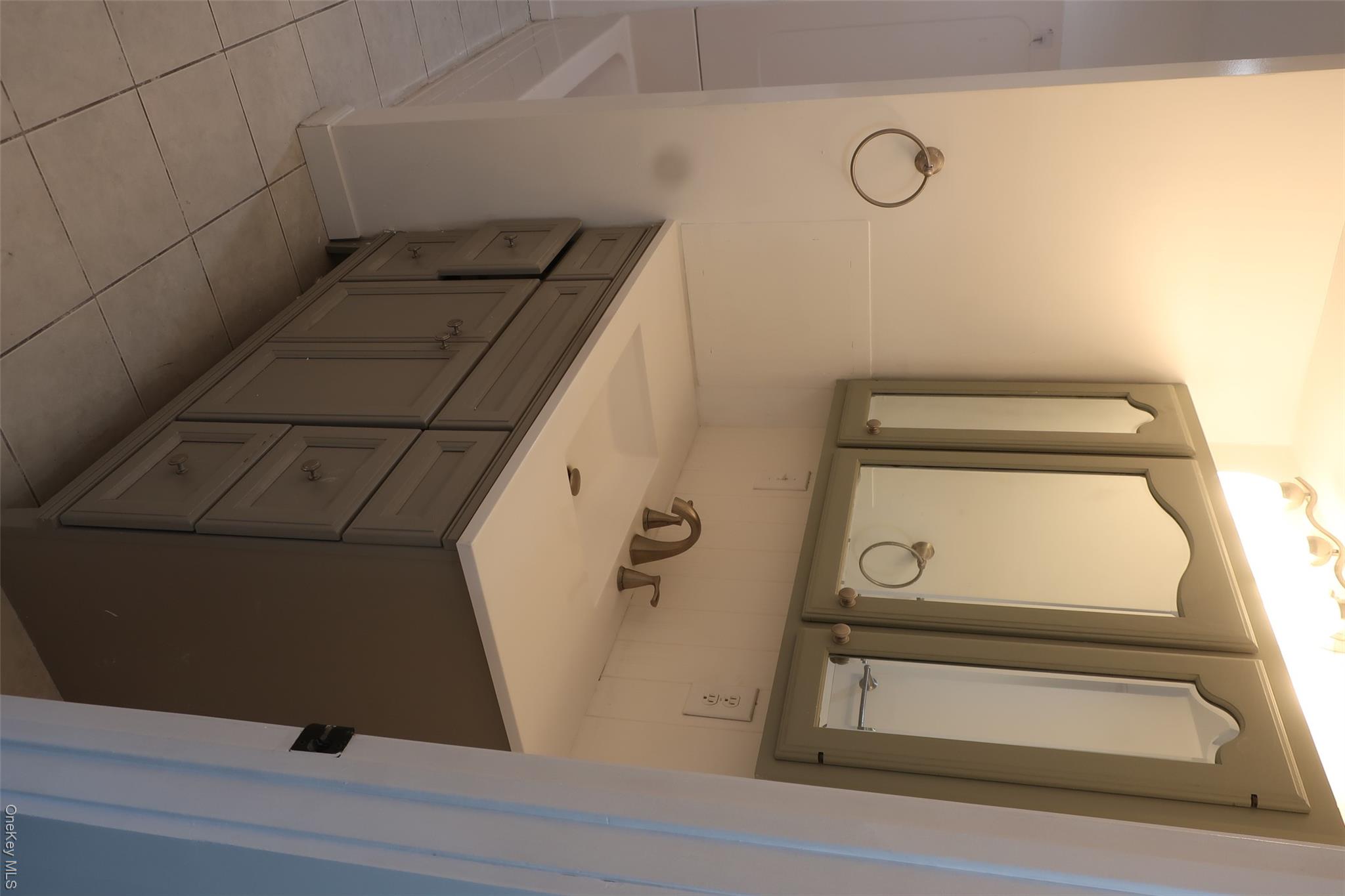 15 Goshen Avenue 2 Property Photo 15