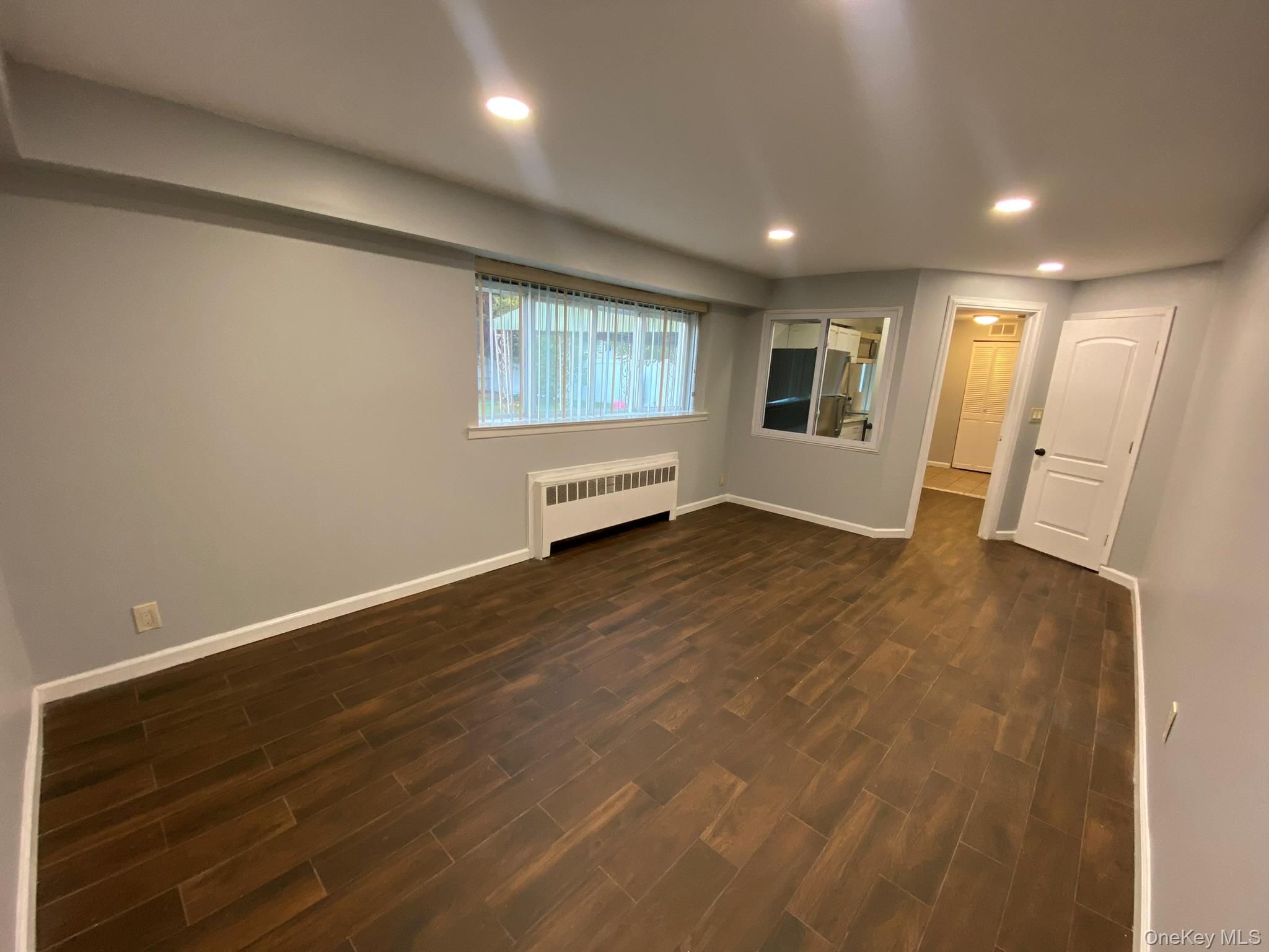 16 Frank Avenue Studio Property Photo 5
