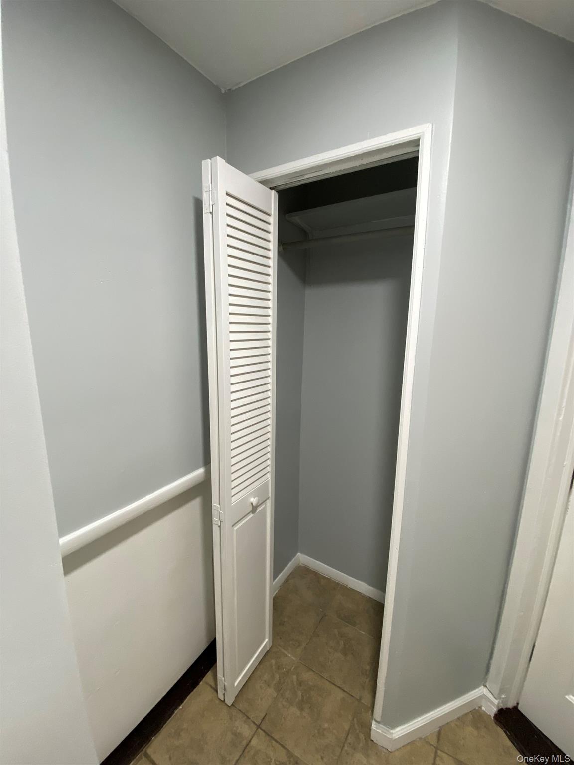 16 Frank Avenue Studio Property Photo 7