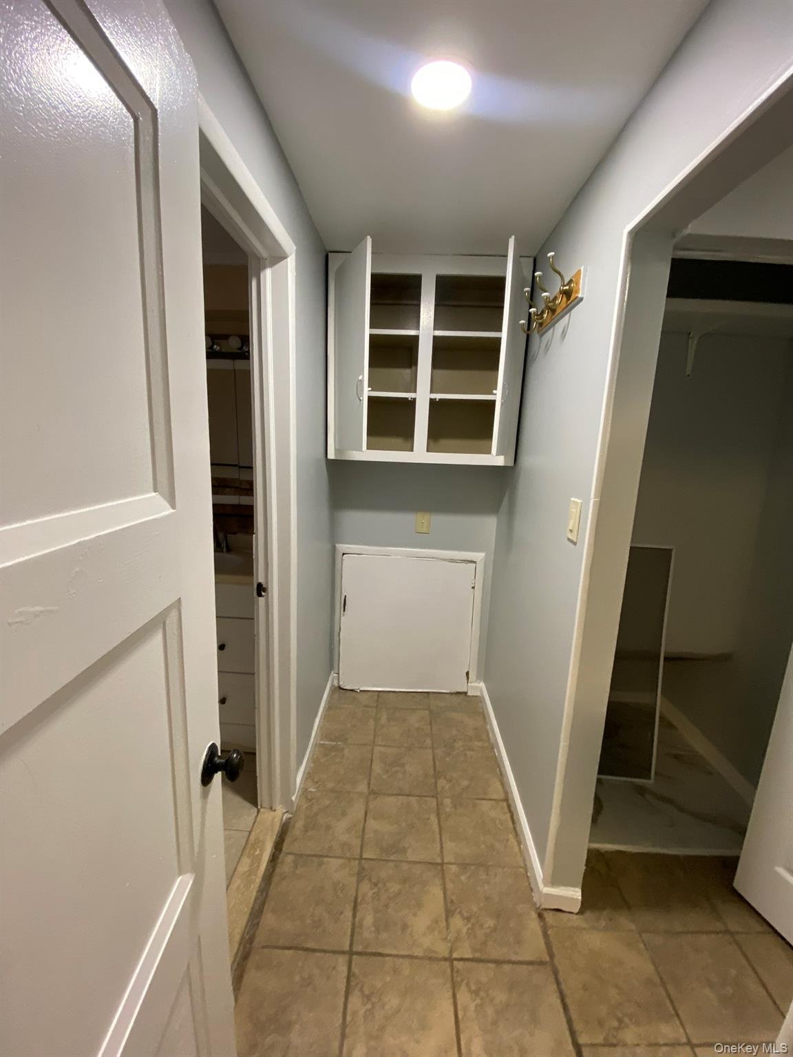 16 Frank Avenue Studio Property Photo 10