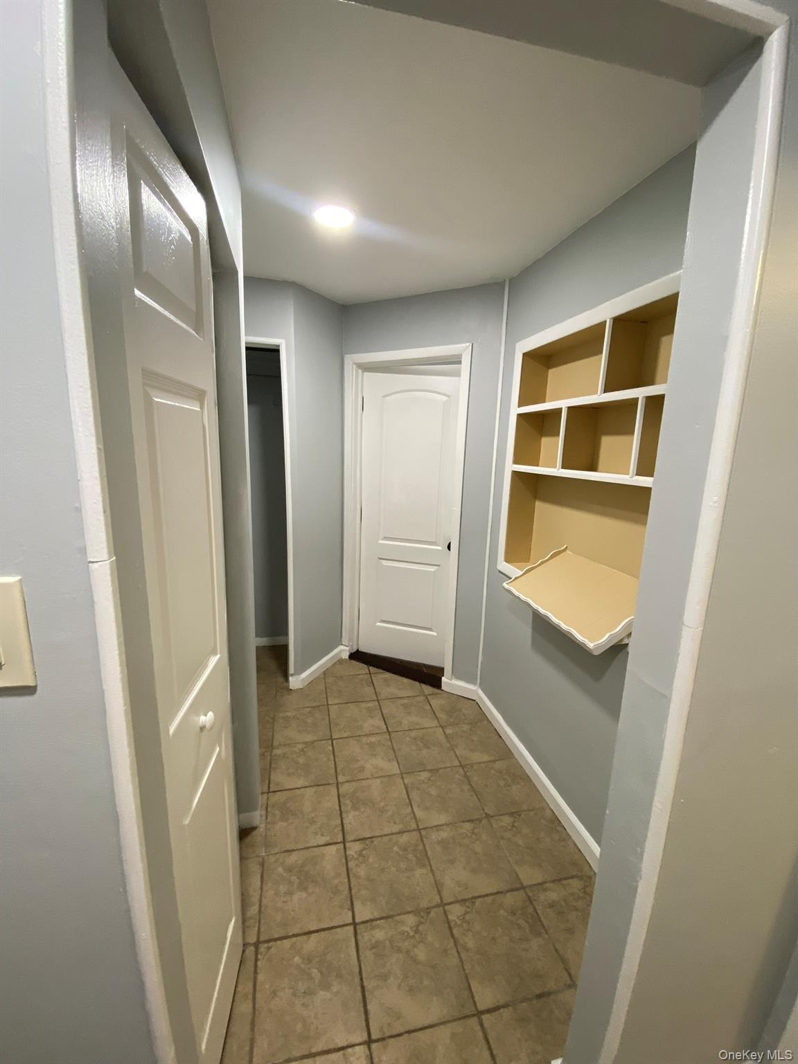 16 Frank Avenue Studio Property Photo 11