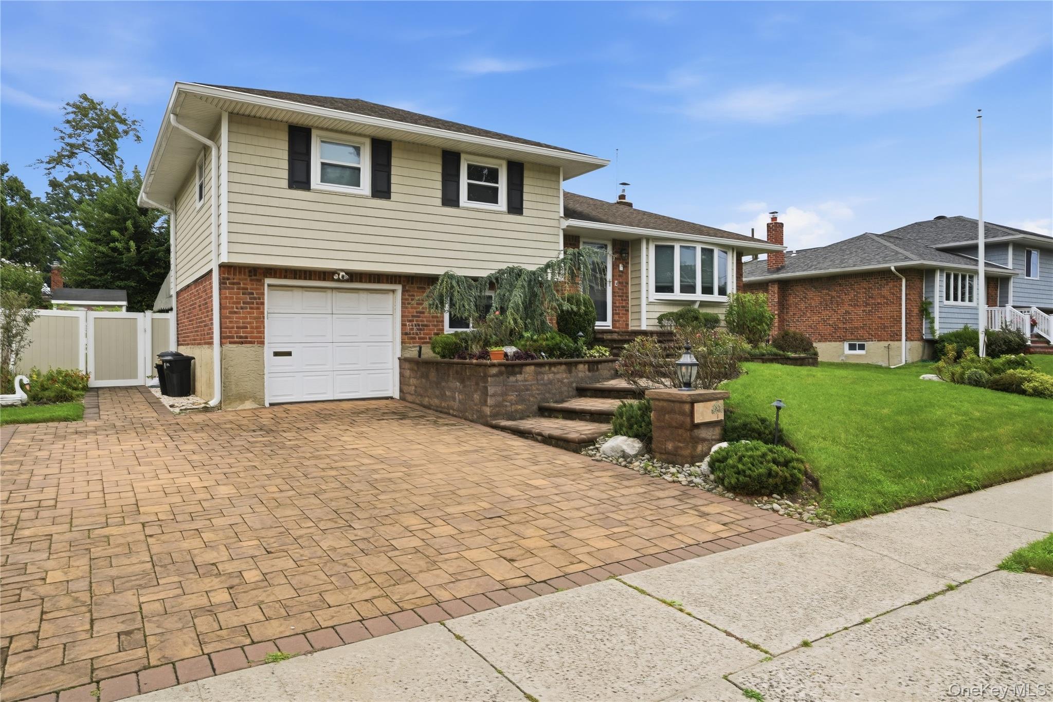 14 Oak Drive Property Photo 2