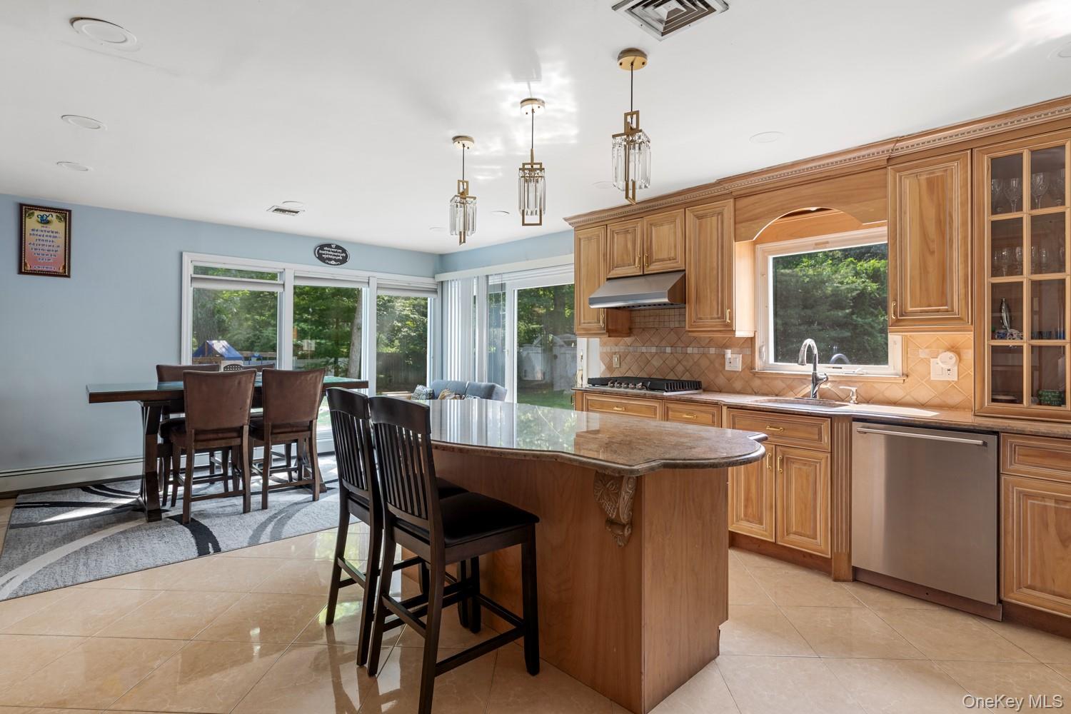 1 Whispering Court Property Photo 8