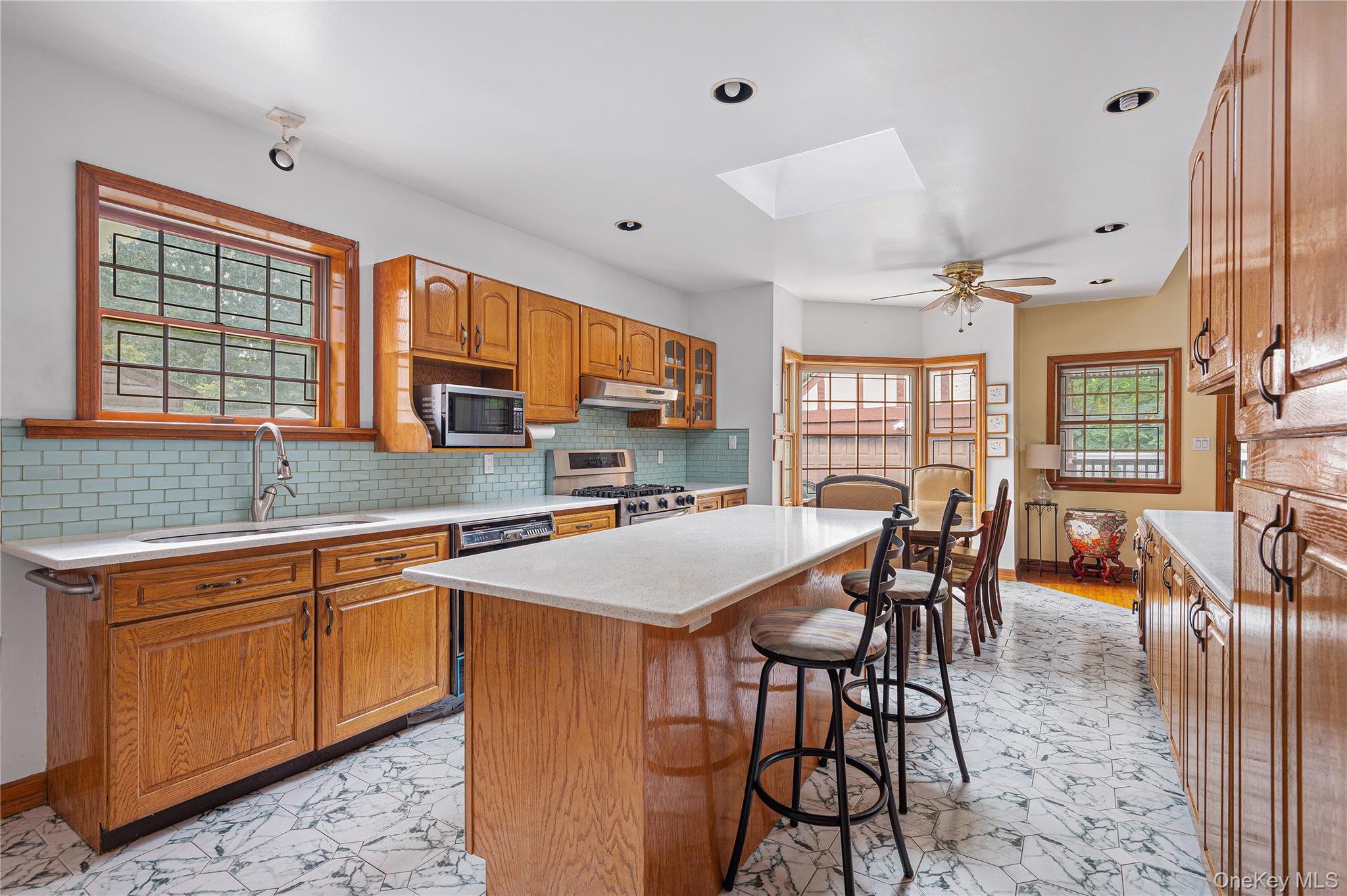 18132 Henley Road Property Photo 4