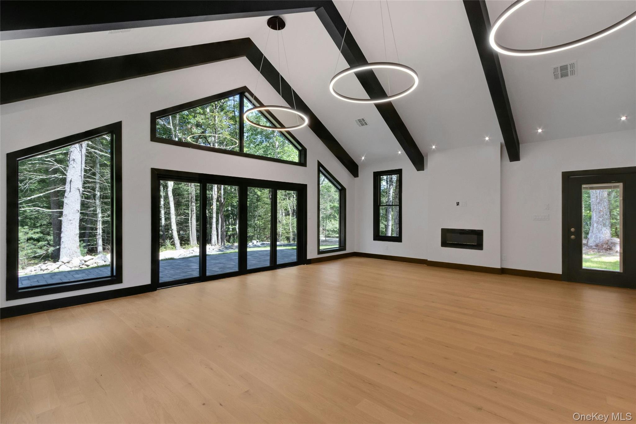 521 Decker Road Property Photo 4