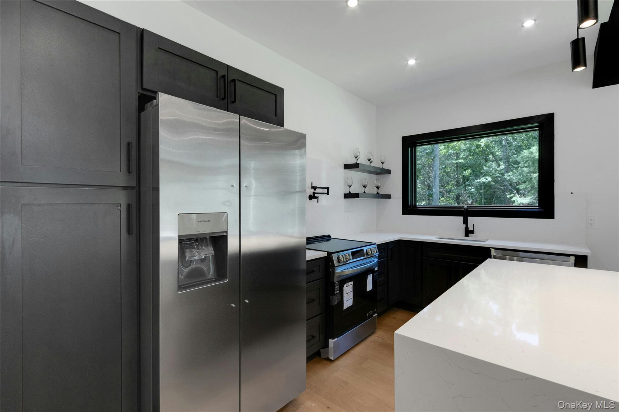 521 Decker Road Property Photo 14