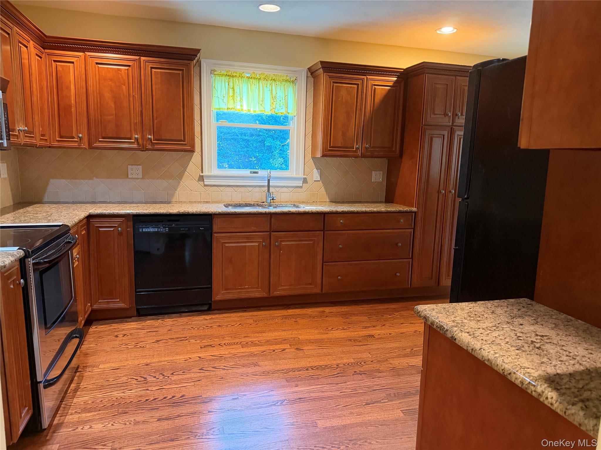 60 Oaktree Lane Property Photo 4