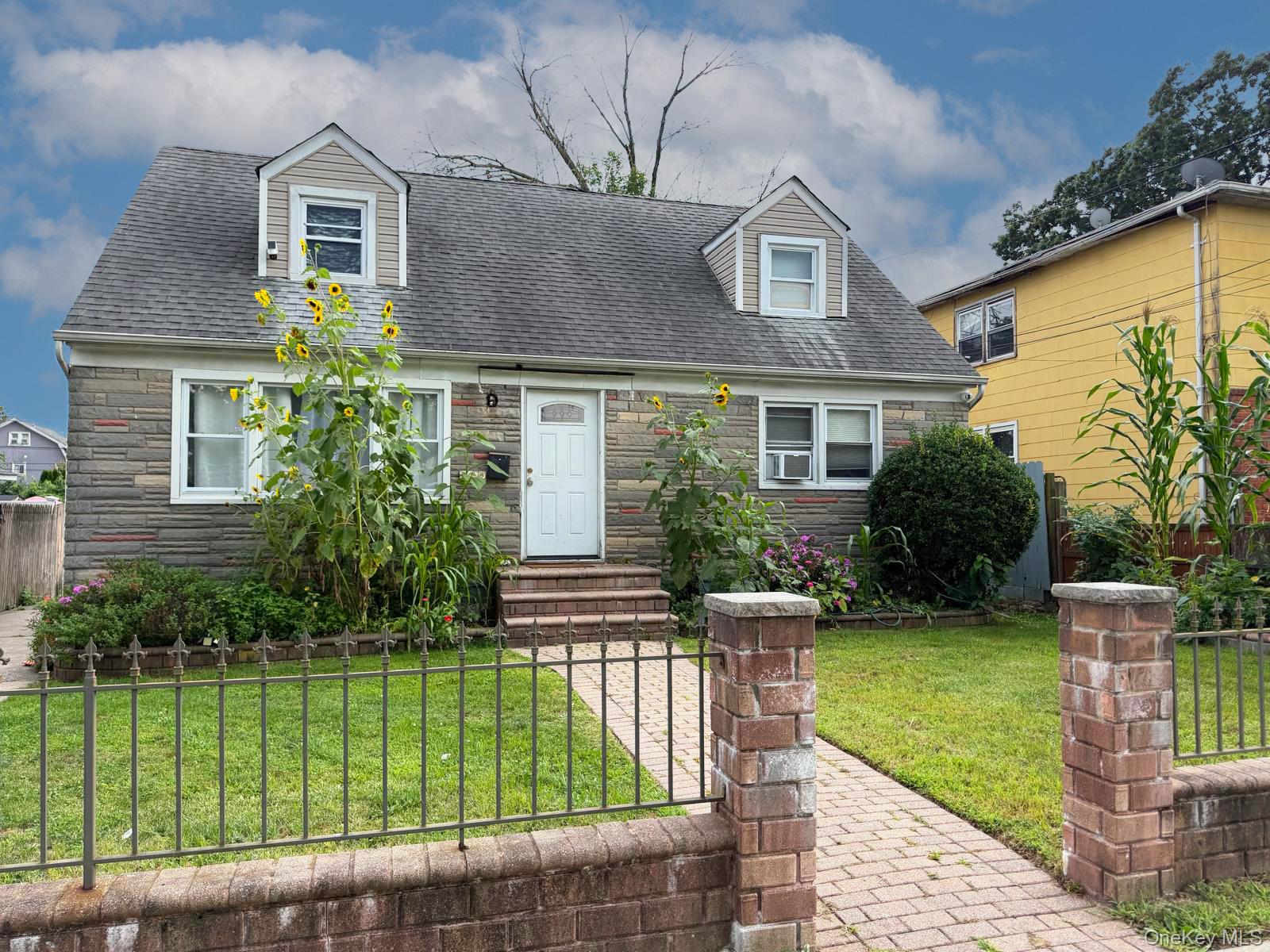 162 Princeton Street Property Photo 2
